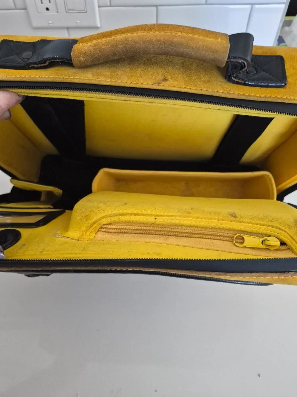 Nike SB DUNKCASE 2005 University Dunk ‘Iowa’ Zipper Repaired